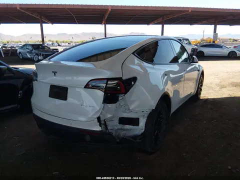 2022 Tesla Model Y Long Range Dual Motor All-wheel Drive VIN 7SAYGDEE7NF412986 фото 4
