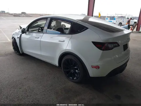 2022 Tesla Model Y Long Range Dual Motor All-wheel Drive VIN 7SAYGDEE0NF487643 фото 3