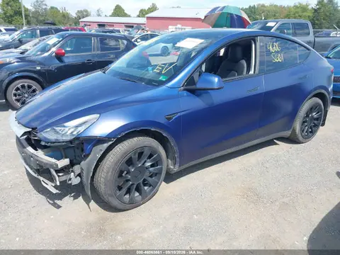 2022 Tesla Model Y Long Range Dual Motor All-wheel Drive VIN 7SAYGDEE6NF383805 фото 2