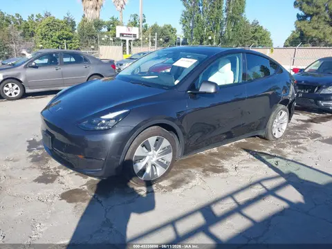 2024 Tesla Model Y Long Range Dual Motor All-wheel Drive VIN 7SAYGAEE5RF004782 фото 2
