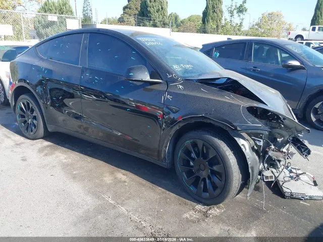 2024 Tesla Model Y Long Range Dual Motor All-wheel Drive VIN 7SAYGDEE7RA246195 фото 1