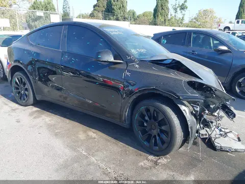 7SAYGDEE7RA246195 — 2024 Tesla Model Y Long Range Dual Motor ALL-Wheel Drive, Передняя часть (Front End), фото до ремонта