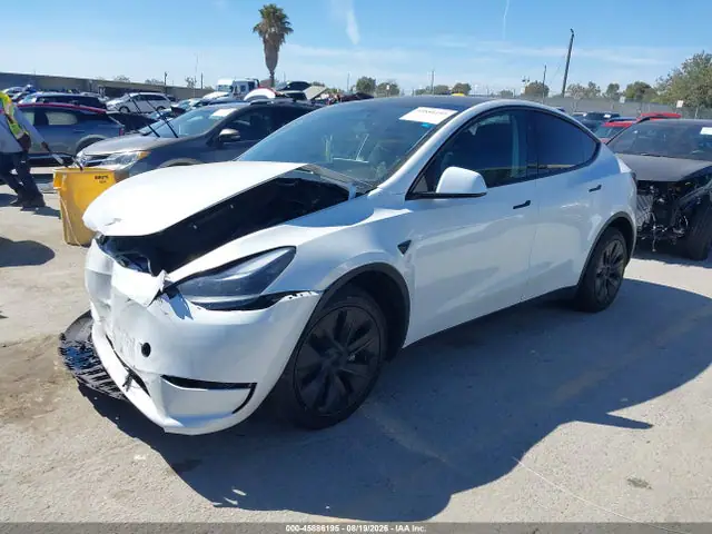 7SAYGDEE0RF177627 — 2024 Tesla Model Y Long Range Dual Motor ALL-Wheel Drive, фото 2 с аукциона IAAI 14.10.2026, Передняя часть справа