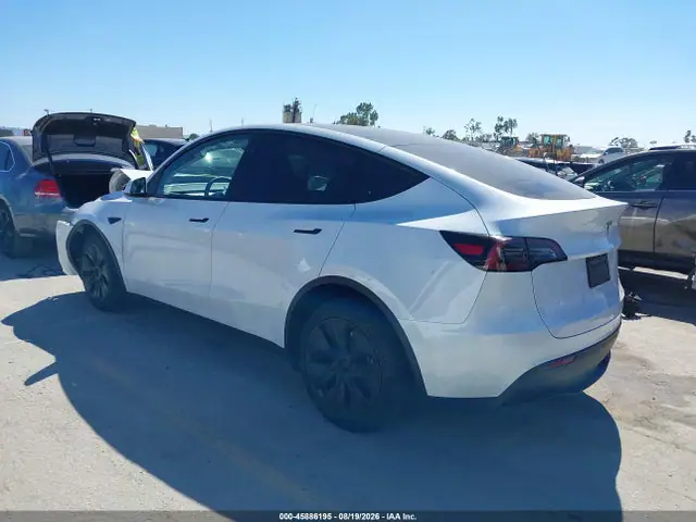 7SAYGDEE0RF177627 — 2024 Tesla Model Y Long Range Dual Motor ALL-Wheel Drive, фото 3 с аукциона IAAI 14.10.2026, Передняя часть справа