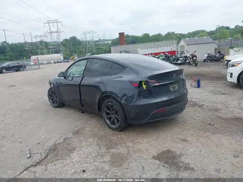 2024 Tesla Model Y Long Range Dual Motor All-wheel Drive VIN 7SAYGDEE0RA321089 фото 3