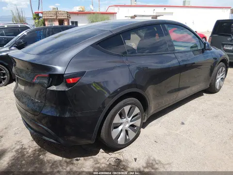 2024 Tesla Model Y Long Range Dual Motor All-wheel Drive VIN 7SAYGDEE8RF994344 фото 4