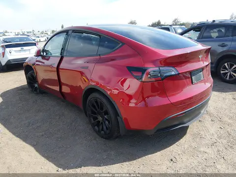 2024 Tesla Model Y Long Range Dual Motor All-wheel Drive VIN 7SAYGDEE8RF081292 фото 3