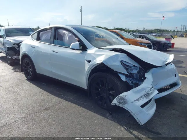 2024 Tesla Model Y Long Range Dual Motor All-wheel Drive VIN 7SAYGAEE3RF103813 фото 1