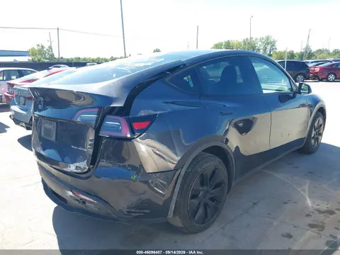 2024 Tesla Model Y Long Range Dual Motor All-wheel Drive VIN 7SAYGDEE9RF163337 фото 4
