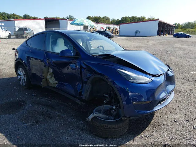 2024 Tesla Model Y Long Range Dual Motor All-wheel Drive VIN 7SAYGAEE5RF066067 фото 1