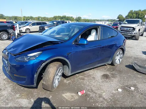 2024 Tesla Model Y Long Range Dual Motor All-wheel Drive VIN 7SAYGAEE5RF066067 фото 2