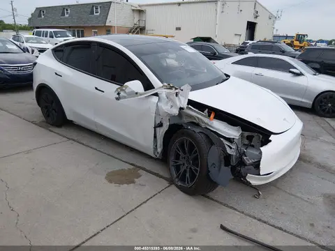7SAYGDEE2SF295958 — 2025 Tesla Model Y Long Range Dual Motor ALL-Wheel Drive, Передняя часть (Front End), фото до ремонта