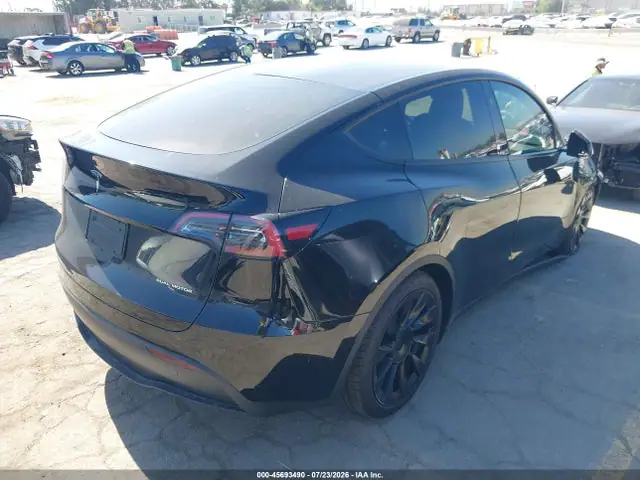 7SAYGDEE6SF299530 — 2025 Tesla Model Y Long Range Dual Motor ALL-Wheel Drive, фото 4 с аукциона IAAI 14.10.2026, Передняя часть справа