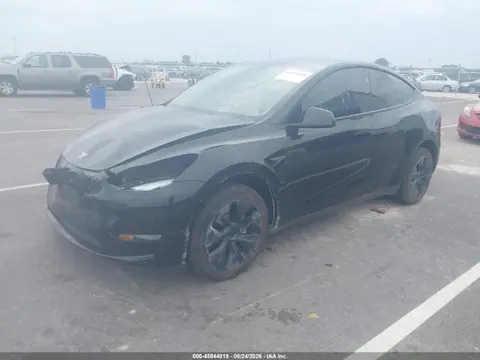 2025 Tesla Model Y Long Range Dual Motor All-wheel Drive VIN 7SAYGDEE2SF222637 фото 2