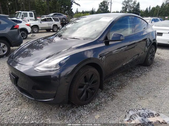 7SAYGDED0SF313297 — 2025 Tesla Model Y Long Range Dual Motor Rear-Wheel Drive, фото 2 с аукциона IAAI 14.10.2026, Правый бок