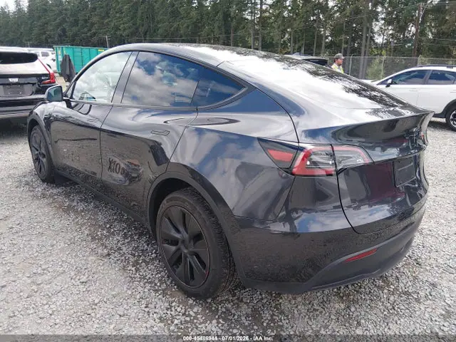 7SAYGDED0SF313297 — 2025 Tesla Model Y Long Range Dual Motor Rear-Wheel Drive, фото 3 с аукциона IAAI 14.10.2026, Правый бок