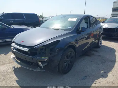 2025 Tesla Model Y Long Range Dual Motor Rear-wheel Drive VIN 7SAYGDED0SA349567 фото 2