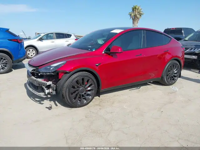 7SAYGDED5RF117527 — 2024 Tesla Model Y Long Range Single Motor Rear-Wheel Drive/RWD, фото 2 с аукциона IAAI 14.10.2026, Передняя часть