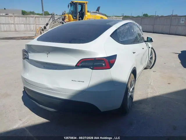 2023 Tesla Model Y Long Range VIN 7SAYGDEE8PF597021 фото 4