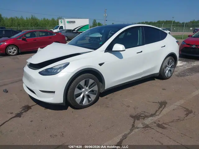 7SAYGDEE0PF586823 — 2023 Tesla Model Y Long Range, фото 2 с аукциона IAAI 13.10.2026, Передняя часть