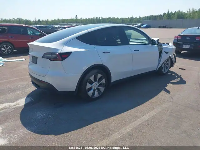 7SAYGDEE0PF586823 — 2023 Tesla Model Y Long Range, фото 4 с аукциона IAAI 13.10.2026, Передняя часть