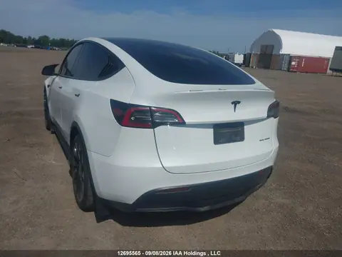 2023 Tesla Model Y Long Range VIN 7SAYGAEE8PF756750 фото 3