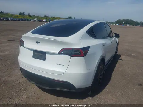2023 Tesla Model Y Long Range VIN 7SAYGAEE8PF756750 фото 4