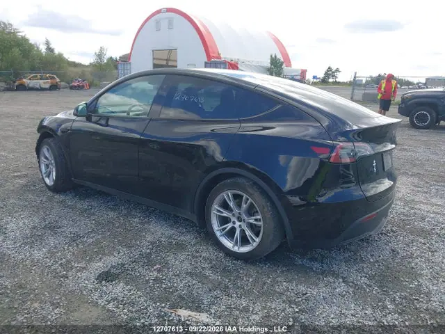 2024 Tesla Model Y Long Range VIN 7SAYGDEE2RF073110 фото 3