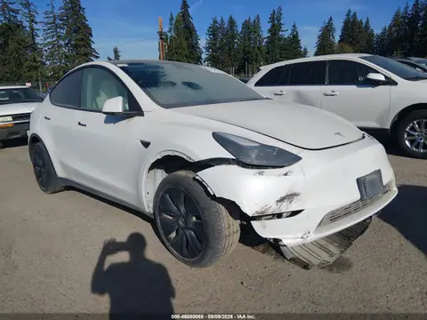 7SAYGDEEXSF238018 — 2025 Tesla Model Y Long Range, Левый бок (Left Side), фото до ремонта