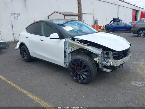 5YJYGDEF5MF146713 — 2021 Tesla Model Y Performance Dual Motor ALL-Wheel Drive, Передняя часть (Front End), фото до ремонта