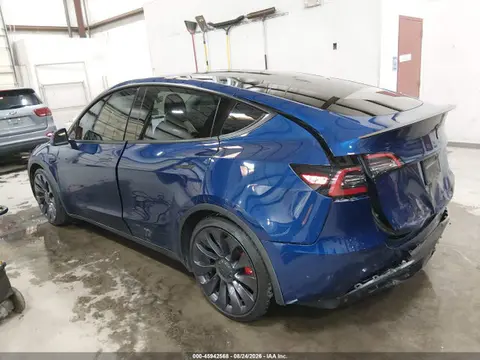 2021 Tesla Model Y Performance Dual Motor All-wheel Drive VIN 5YJYGDEF3MF157631 фото 3