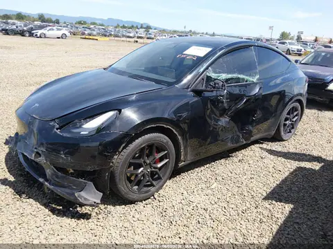 2022 Tesla Model Y Performance Dual Motor All-wheel Drive VIN 7SAYGDEF4NF397369 фото 2