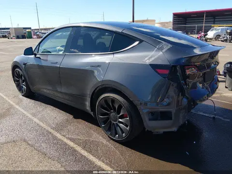 2022 Tesla Model Y Performance Dual Motor All-wheel Drive VIN 7SAYGDEF8NF407739 фото 3