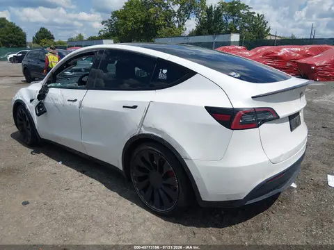 2022 Tesla Model Y Performance Dual Motor All-wheel Drive VIN 7SAYGDEF1NF445491 фото 3