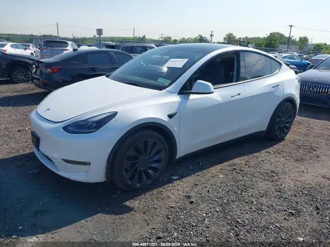 2022 Tesla Model Y Performance Dual Motor All-wheel Drive VIN 7SAYGDEF4NF309033 фото 2