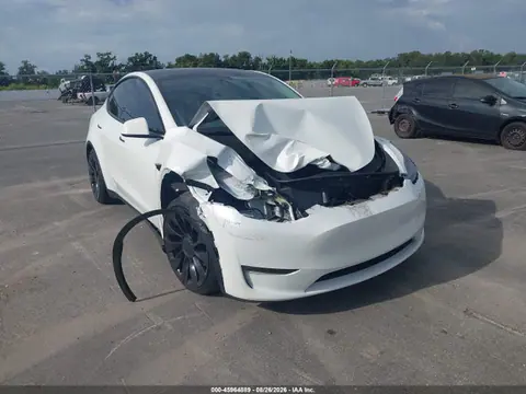 2022 Tesla Model Y Performance Dual Motor All-wheel Drive VIN 7SAYGDEF7NF538970 фото 1