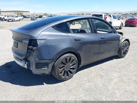 2023 Tesla Model Y Performance Dual Motor All-wheel Drive VIN 7SAYGDEF0PF859669 фото 4