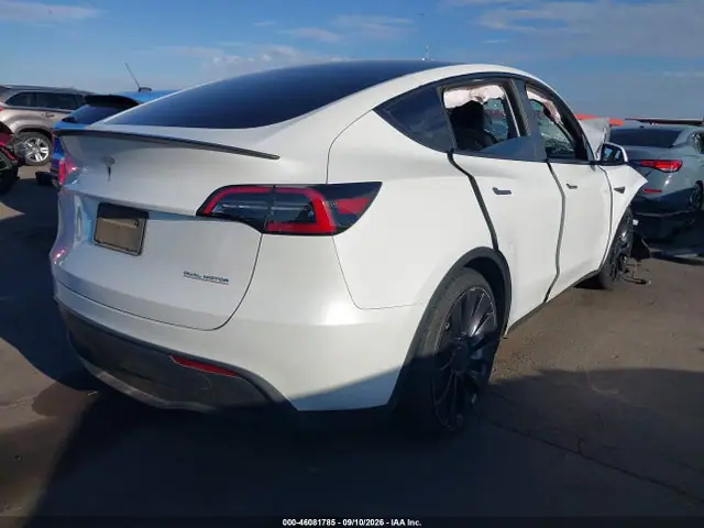 7SAYGDEF0PF659522 — 2023 Tesla Model Y Performance Dual Motor ALL-Wheel Drive, фото 4 с аукциона IAAI 13.10.2026, Передняя часть