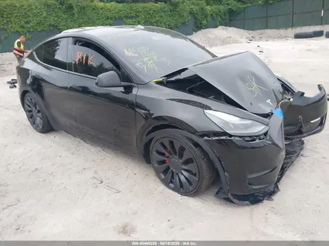 2024 Tesla Model Y Performance Dual Motor All-wheel Drive VIN 7SAYGDEF8RF043182 фото 1