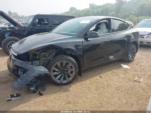 2026 Tesla Model Y Premium Rear-wheel Drive/rear-wheel Drive VIN 7SAYGDED3TF635854 фото 2