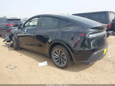 2026 Tesla Model Y Premium Rear-wheel Drive/rear-wheel Drive VIN 7SAYGDED3TF635854 фото 3