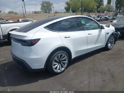 2026 Tesla Model Y Premium Rear-wheel Drive/rear-wheel Drive VIN 7SAYGDED9TF548332 фото 4