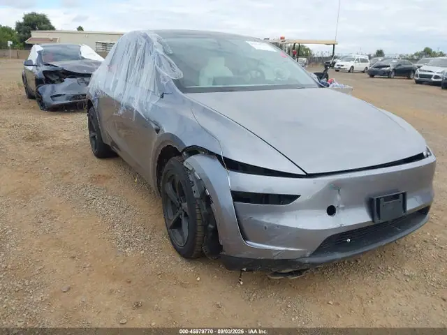 7SAYGDED4TF454536 — 2026 Tesla Model Y Premium Rear-Wheel Drive/Rear-Wheel Drive, Передняя часть (Front End), фото до ремонта
