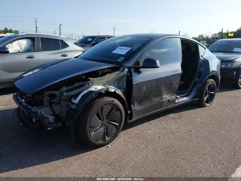 2026 Tesla Model Y Premium Rear-wheel Drive/rear-wheel Drive VIN 7SAYGDED5TA463355 фото 2