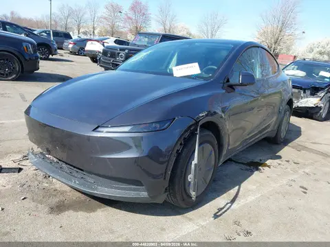 2026 Tesla Model Y Premium Rear-wheel Drive/standard Rear-wheel Drive VIN 7SAYGDED6TA590597 фото 2