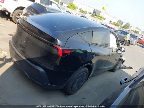 2026 Tesla Model Y Standard Range VIN XP7YGDFD0TB870321 фото 4