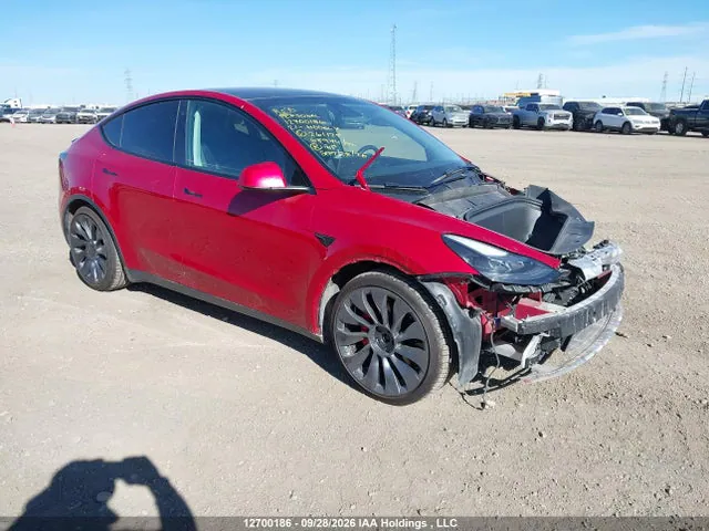 2021 Tesla Model Y VIN 5YJYGDEF4MF261125 фото 1