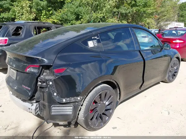 2021 TESLA MODEL Y VIN 5YJYGDEF6MF098252 фото 4