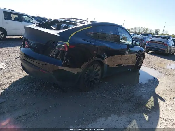 5YJYGDEFXMF258276 — 2021 Tesla Model Y, фото 4 с аукциона IAAI, Передняя часть