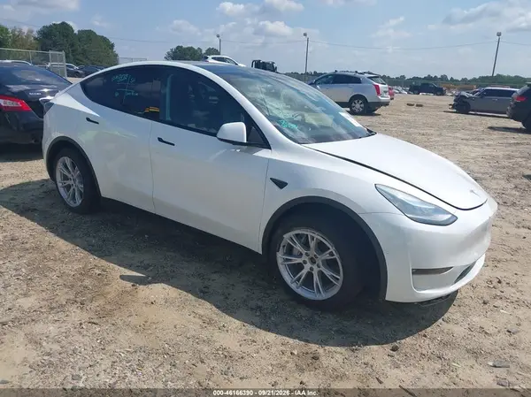 5YJYGDEE7MF190168 — 2021 Tesla Model Y, Передняя часть (Front End), фото до ремонта